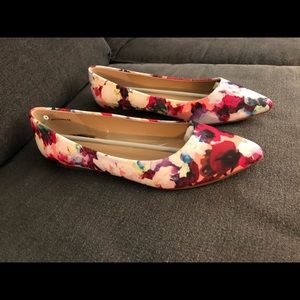 Floral Pointed Toe Flats - size 11 never worn